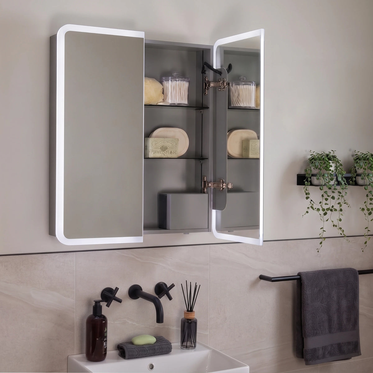 Sereno Battery Operated LED Mirror Cabinet, 600mm x 700mm
